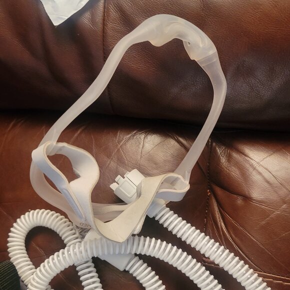 Philips DreamStation CPAP with Accessories - Picture 6 of 15